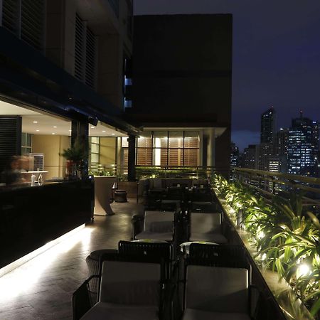 Discovery Primea Makati City Екстериор снимка The 360° Bar