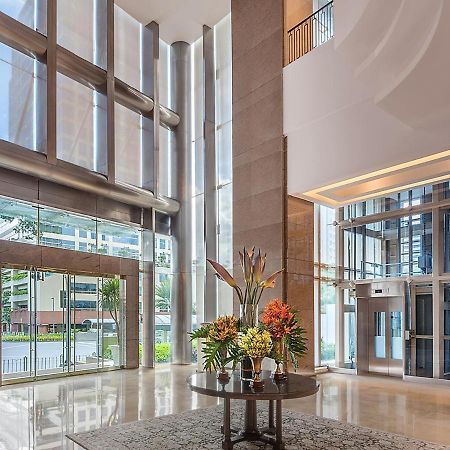 Discovery Primea Makati City Екстериор снимка Lobby