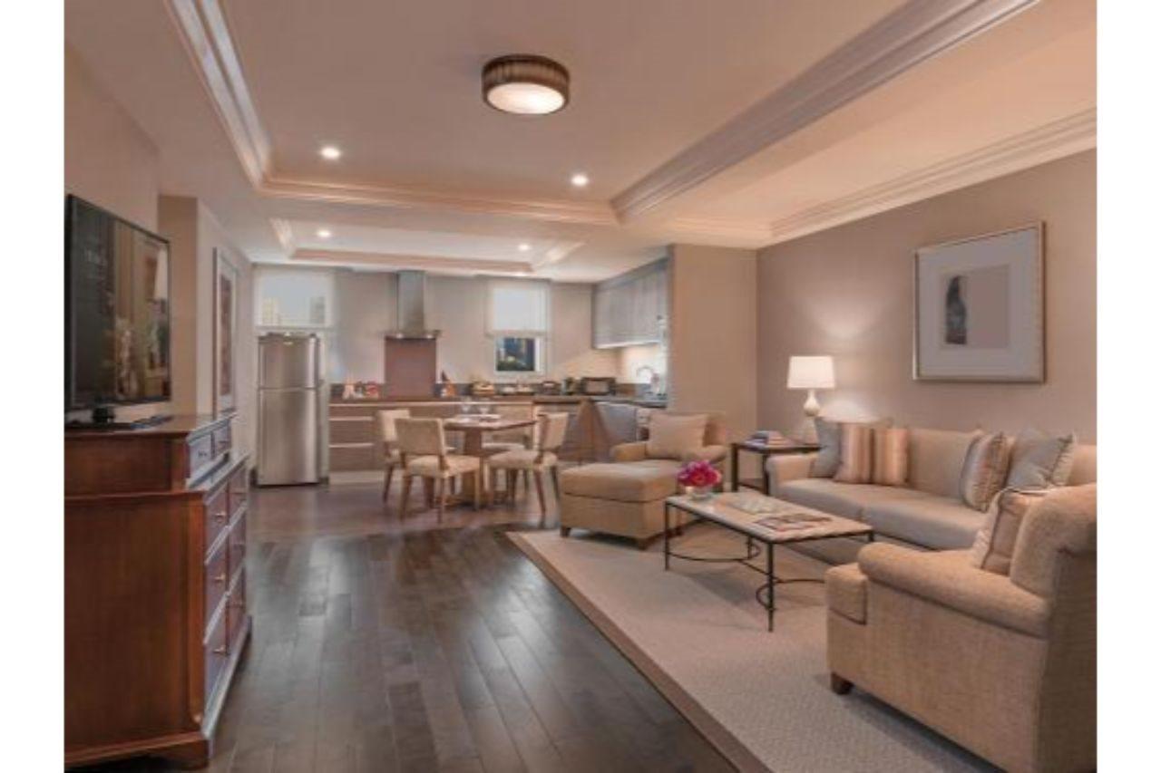 Discovery Primea Makati City Екстериор снимка A typical apartment at The Ritz-Carlton, Boston