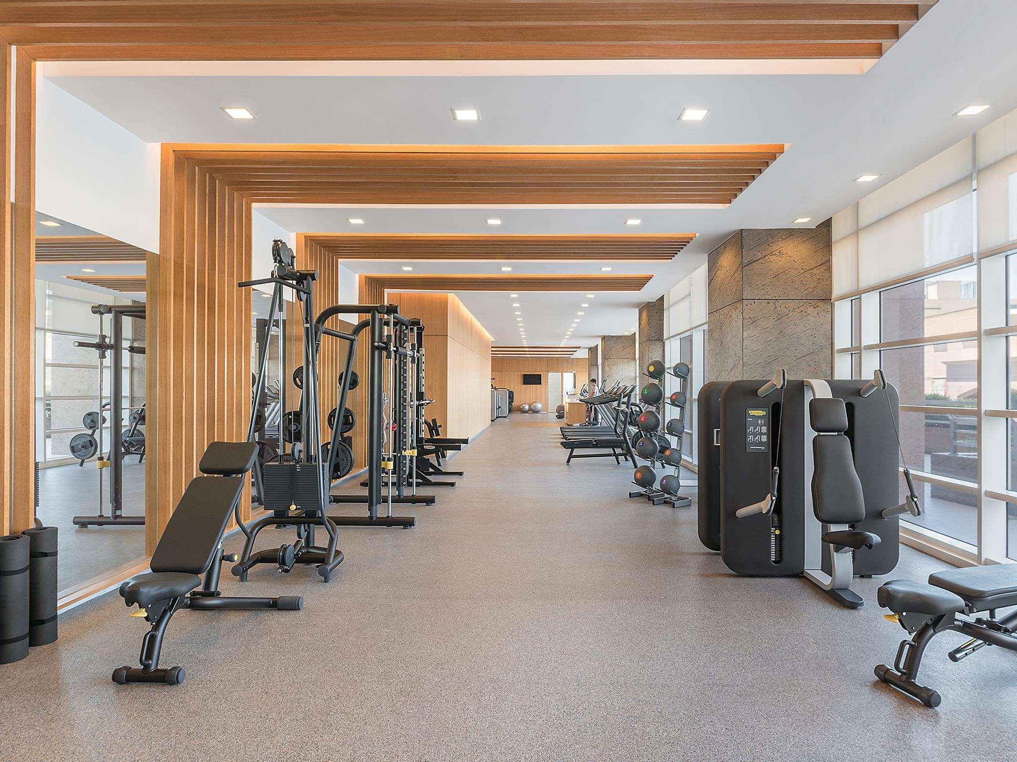 Discovery Primea Makati City Екстериор снимка The gym at the hotel