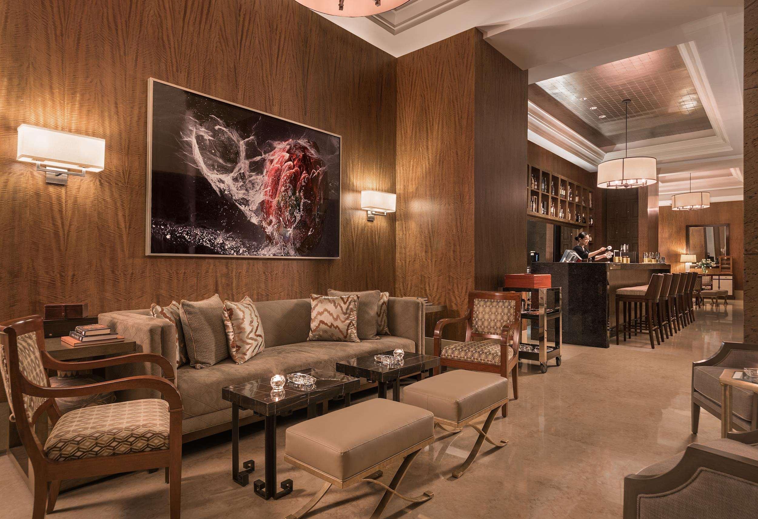 Discovery Primea Makati City Екстериор снимка The Lounge at the Four Seasons Hotel, Mumbai