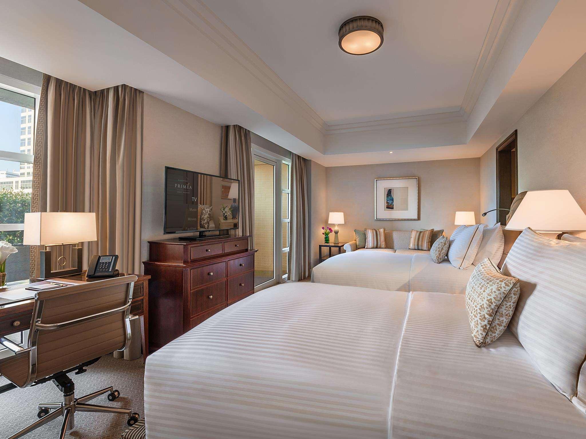 Discovery Primea Makati City Екстериор снимка Deluxe Room
